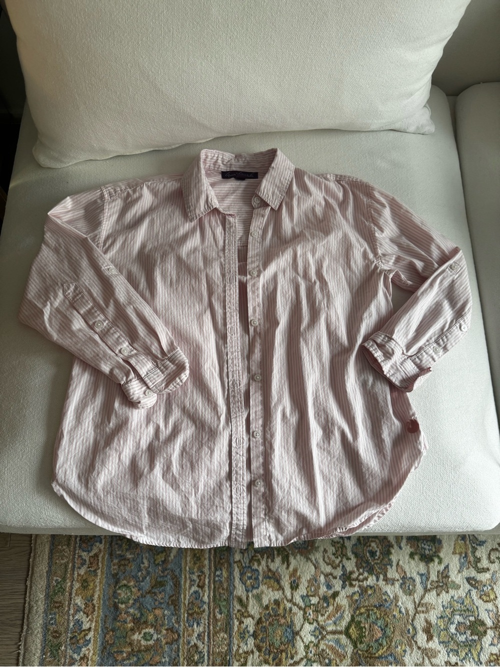 Gloria Vanderbilt button up top